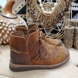 Born Calyn Glazed Rustic Ginger Women's 7.5M Distressed Boots Zip Western Boho